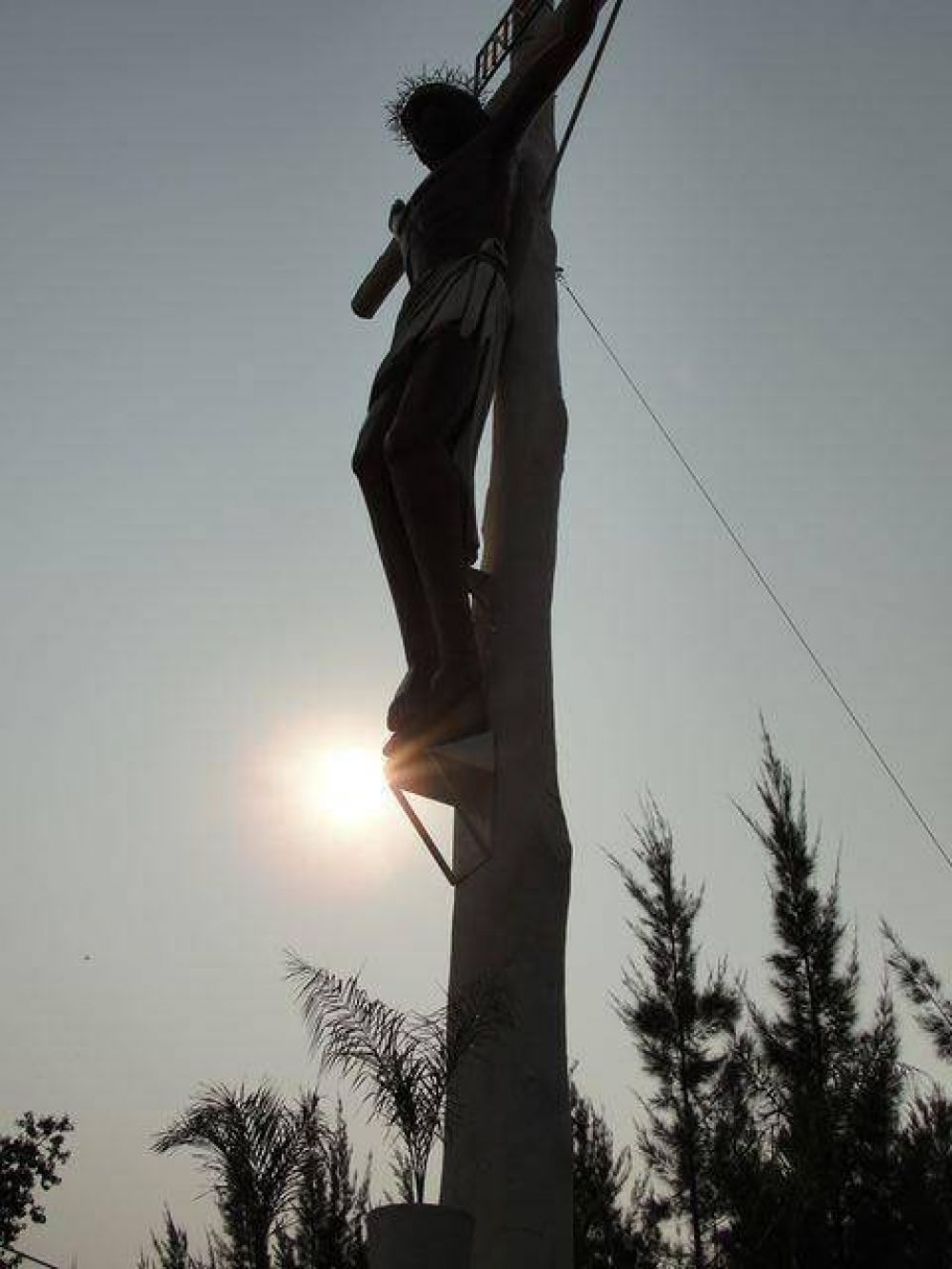 se entroniz� el Cristo de la Hermandad de Arrecifes
