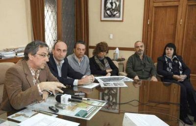 Anunciaron la habilitaci�n de las cloacas en un sector de San Vicente