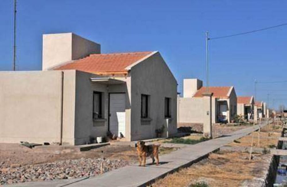 Este a�o la Naci�n mezquin� m�s dinero a las provincias para construir casas