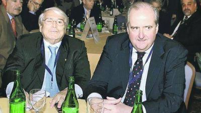 M�s presi�n oficial para lograr asistencia empresarial a un acto