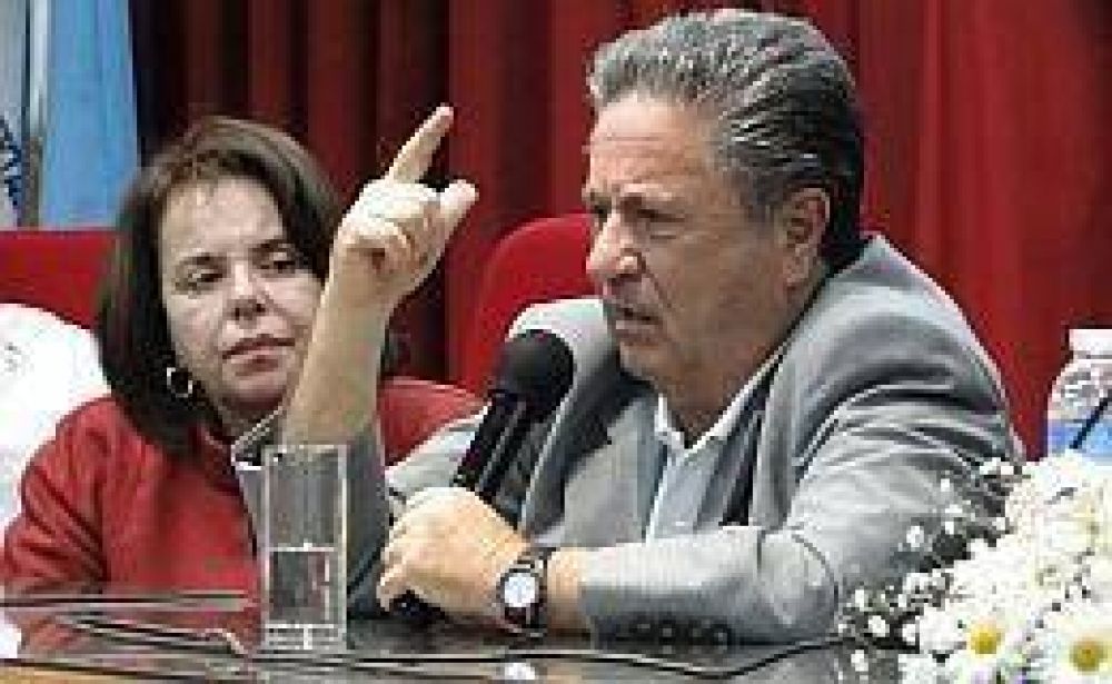 Los Duhalde, de campa�a en tierras kirchneristas
