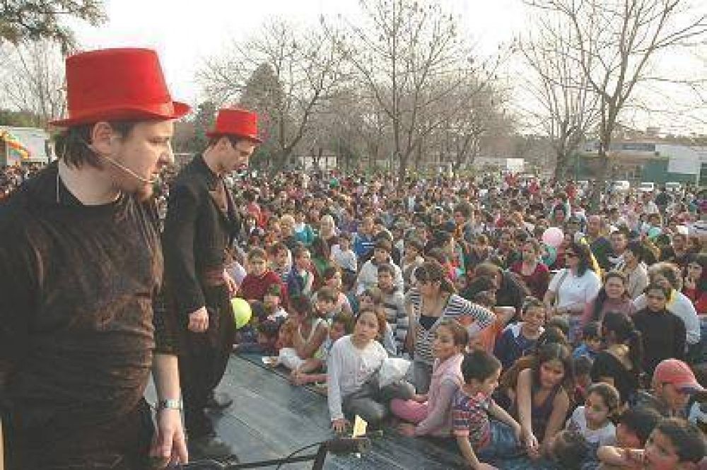 San Martin - FESTIVAL DEL D�A DEL NI�O, UNA LLUVIA DE ALEGR�A A PLENO SOL