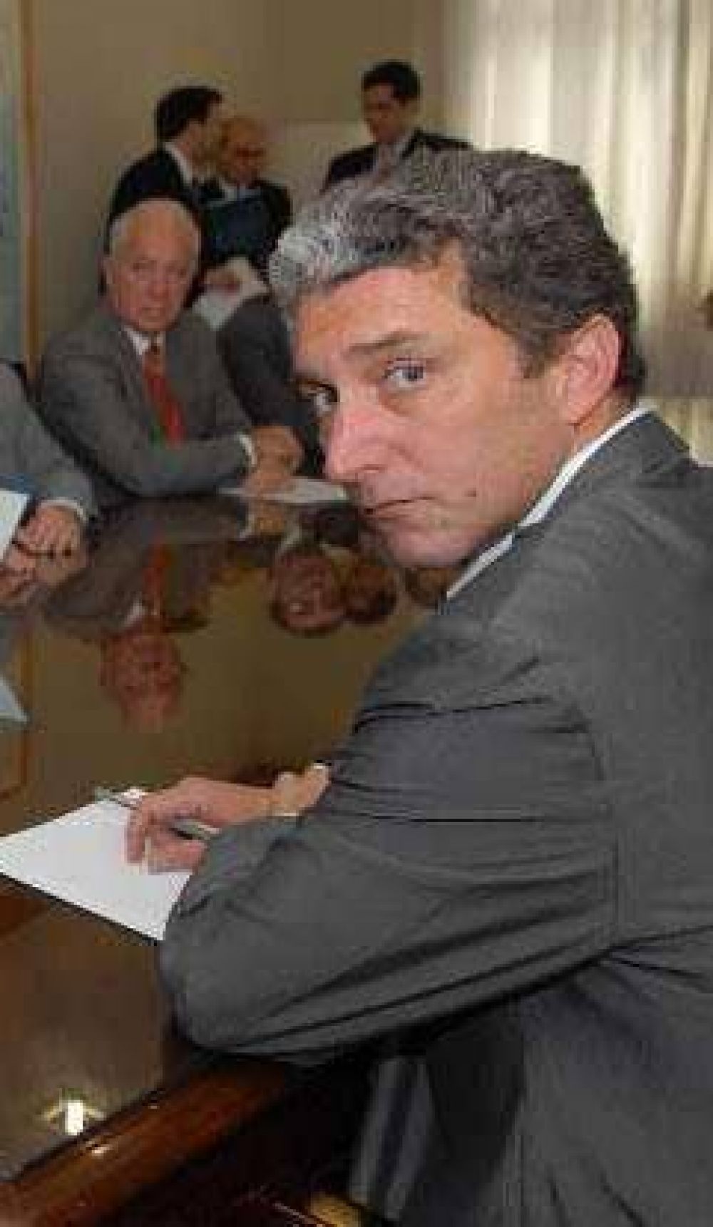 �Pepe� Scioli, el fusible de Kirchner para condicionar a De Narv�ez y al gobernador