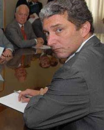 �Pepe� Scioli, el fusible de Kirchner para condicionar a De Narv�ez y al gobernador