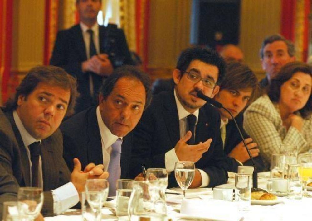 Scioli aceptar�a sumar otros 50 millones al fondo para los municipios