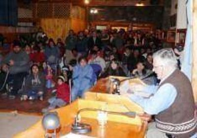 Tensa audiencia p�blica por las tomas en Jun�n