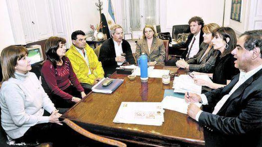 Embestida opositora para que se anule la medida contra Fibertel