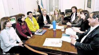 Embestida opositora para que se anule la medida contra Fibertel