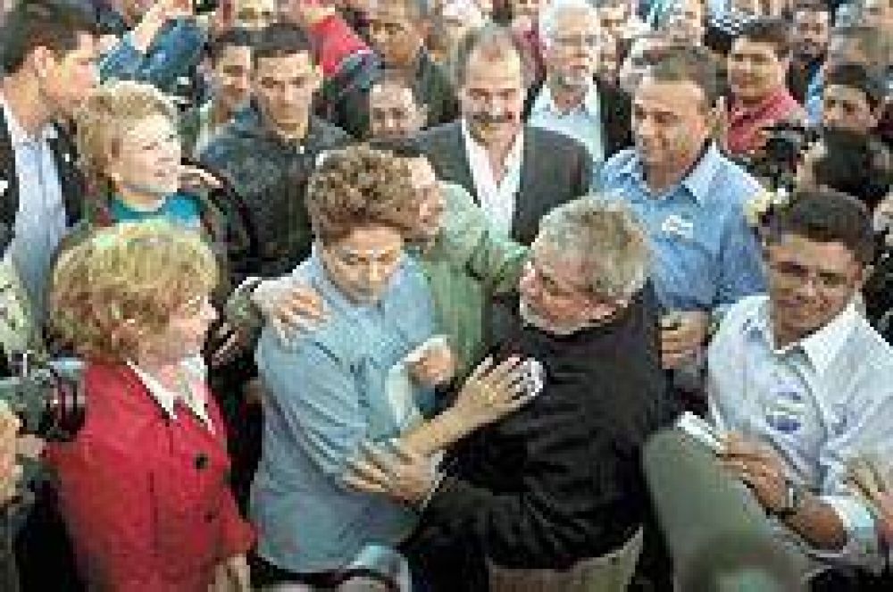 Lula volvi� a la f�brica con Dilma