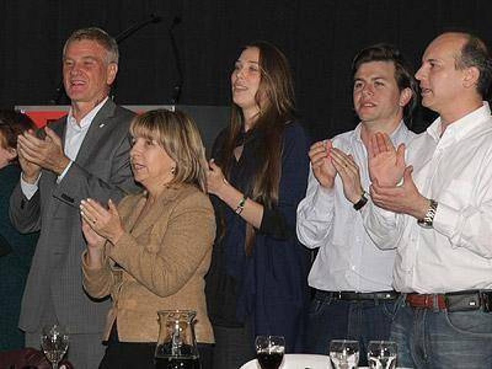 LOMAS | POL�TICA "Si De Narv�ez no mide m�s es porque a�n no est� en campa�a"