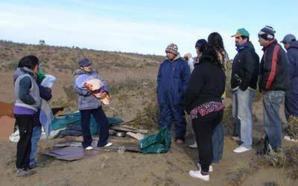 Polic�as de Caleta Olivia desalojaron a ocupantes