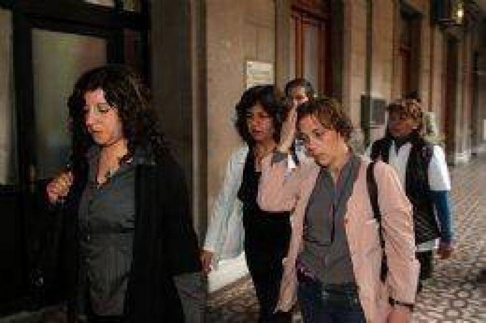 A�n no hay acuerdo para que termine el conflicto de la salud