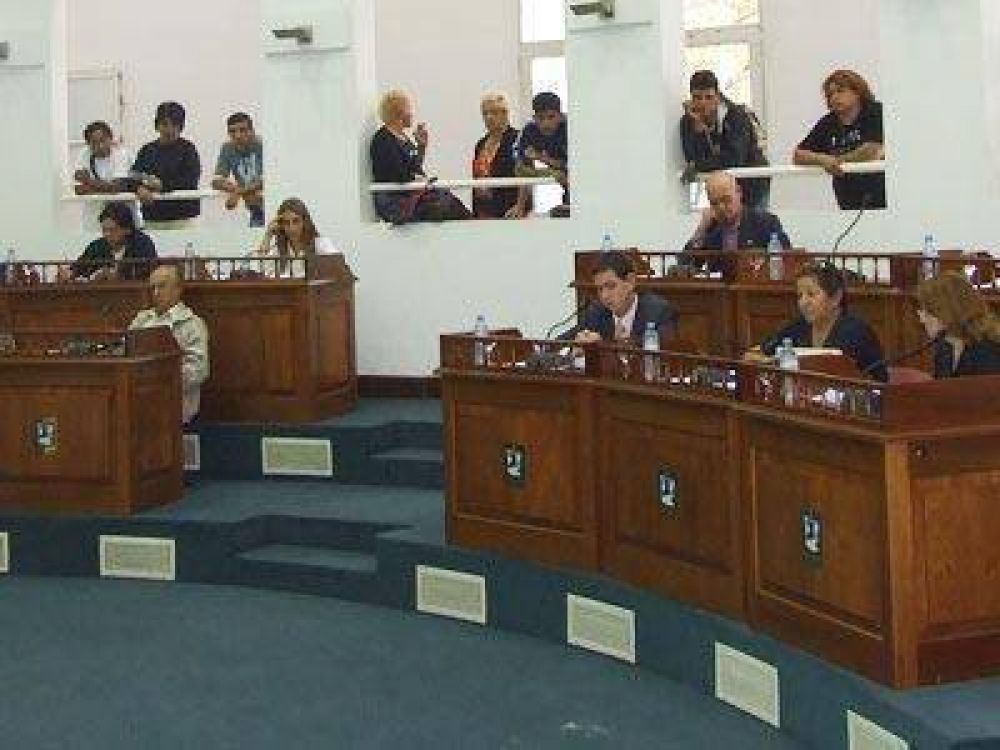 PER�N | NUEVA AUTOPISTA Expropiaciones: �Nos preocupa la gente que no tiene la escritura de su casa�