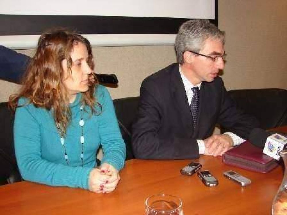 El Intendente Meoni entreg� las becas est�mulo