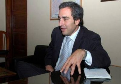 "No s� c�mo Giuliano va a decirle a los rosarinos que Jorge Obeid es lo nuevo"