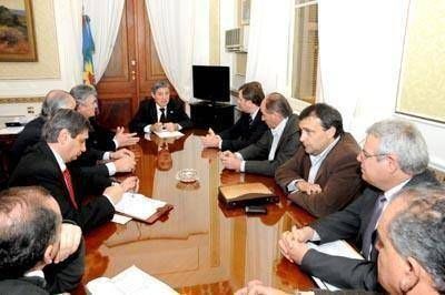 Persiste el desacuerdo sobre la distribuci�n del nuevo fondo ideado por Scioli