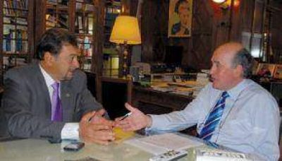 La Naci�n apoyar� la instalaci�n de una f�brica textil social en Salta