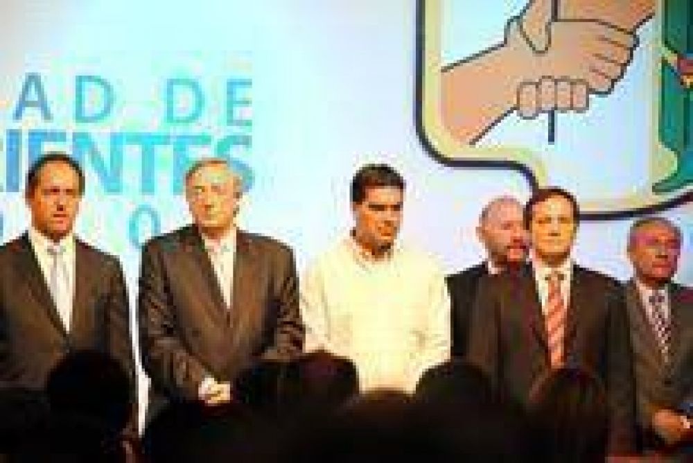 El Comit� Nacional del PJ se reuni� en Corrientes y afianz� postura de cara a 2011 