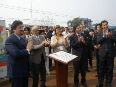 Con la presencia de Sileoni inauguraron la EPET N� 16 en dos De Mayo 