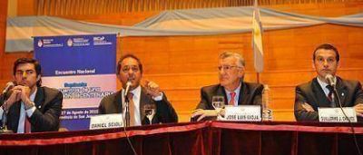 Scioli: 'se pueden respetar los DDHH y pedir m�s rigurosidad' a la Justicia