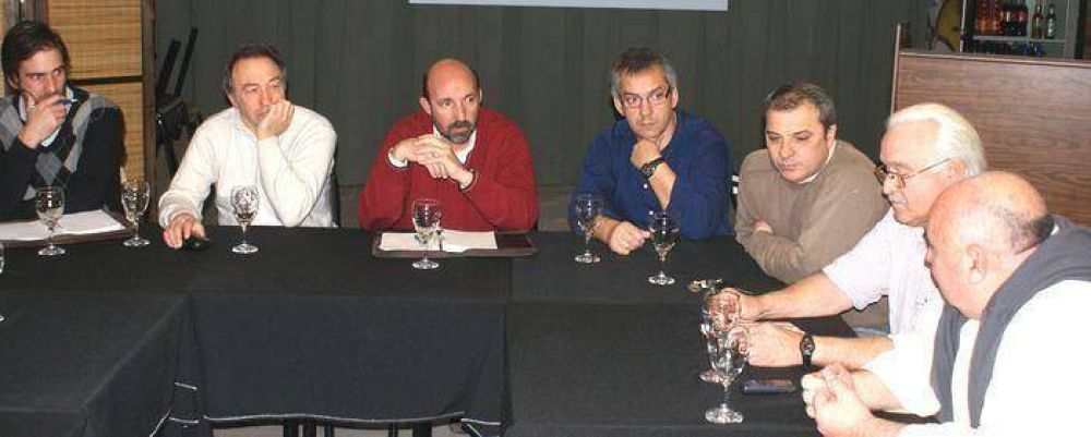 Concejales se reunieron con la C�mara de Comercio