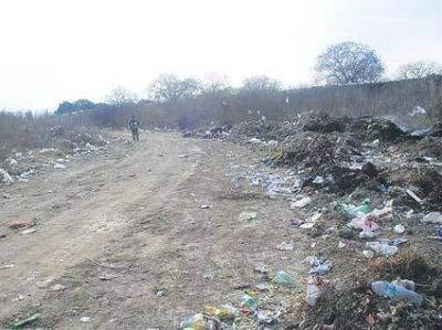 BASURALES A CIELO ABIERTO:Controlan las faltas que afectan a la higiene