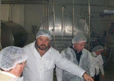 Con ediles de su bloque Pac�fico recorri� la empresa Pergalac