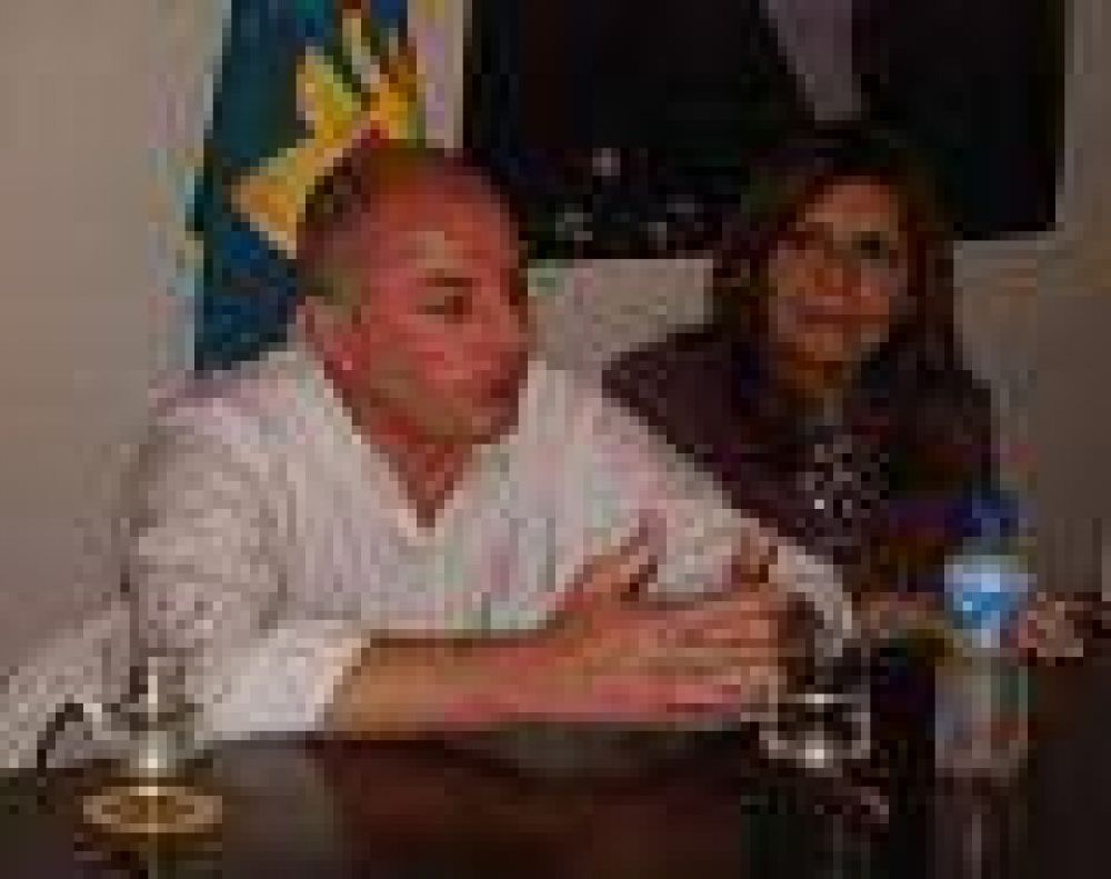 Visit� Henderson el vicepresidente de Diputados  