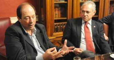 Sanz: "El socialismo debe decidir si quiere ir con la UCR o con Pino Solanas"