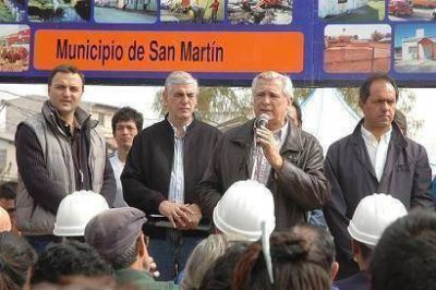 San Martin - EL GOBERNADOR EN SAN MARTIN