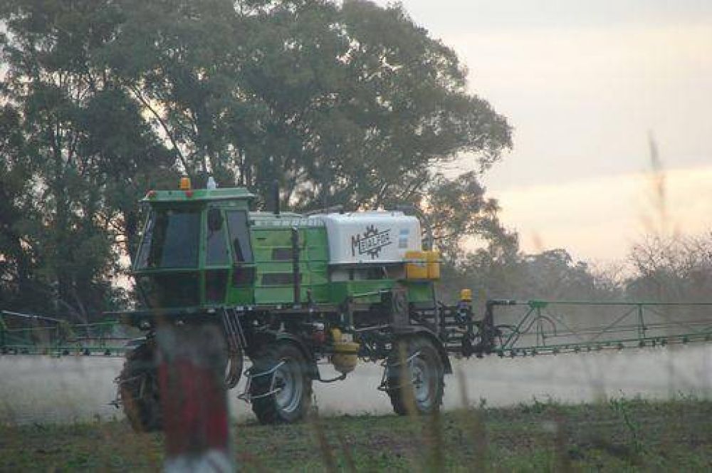 Fumigaciones: discuten el uso de agroqu�micos y marcan afecciones ni�os y ancianos en Luj�n