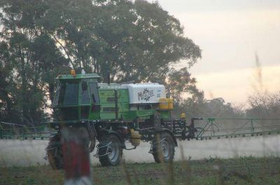 Fumigaciones: discuten el uso de agroqu�micos y marcan afecciones ni�os y ancianos en Luj�n