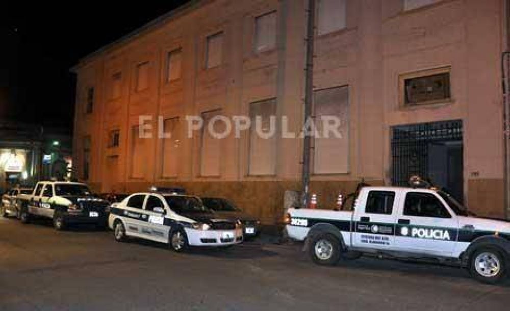 El Ejecutivo suspendi� al tesorero municipal