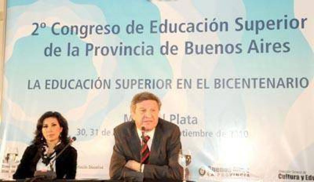 Oporto dijo que la prioridad de su gesti�n es bajar la deserci�n escolar