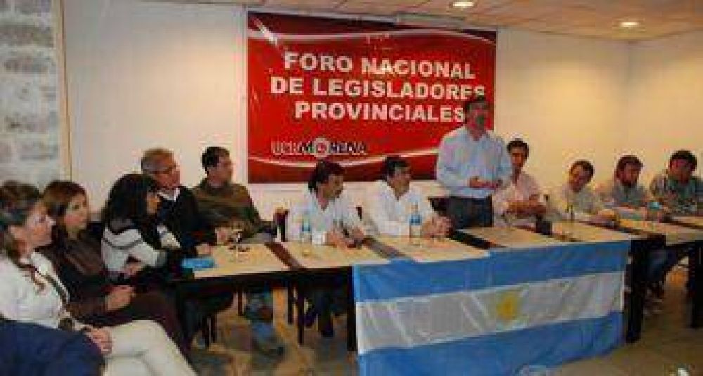 Chaque�os organizaron Foro Nacional de legisladores radicales