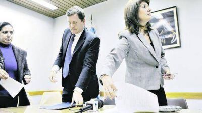 La oposici�n apunta a demorar el debate por el control a Papel Prensa