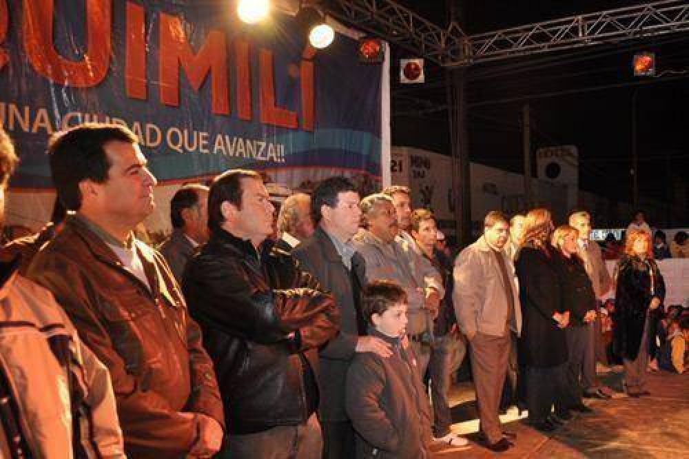 El gobernador presidi� acto de cierre de campa�a en Quimil�