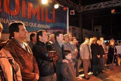 El gobernador presidi� acto de cierre de campa�a en Quimil�