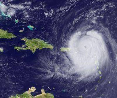 El Hurac�n "Earl" pas� a categor�a 4 y pone en alerta a las Antillas