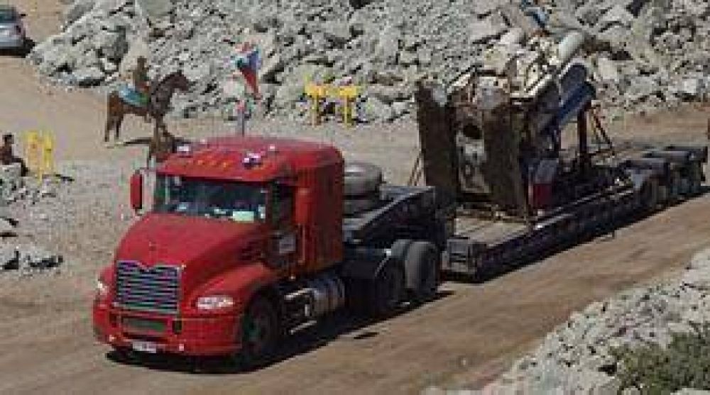 Se inici� la excavaci�n para rescatar a los 33 mineros atrapados