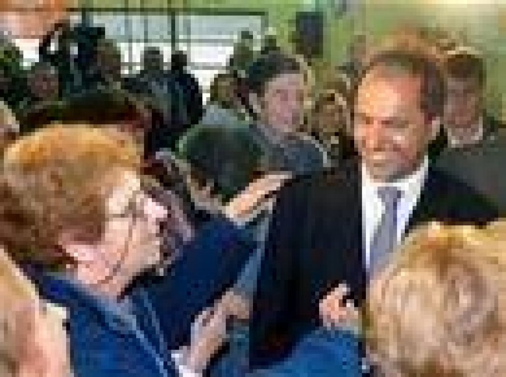  Scioli con anuncios en centenario de 30 de Agosto