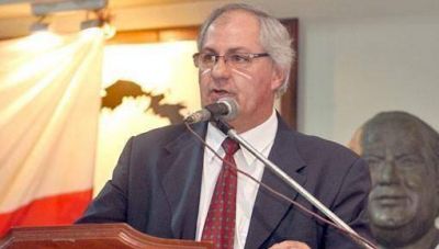 El expulsado Rins es jefe en el Senado del presidente de la UCR cordobesa