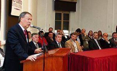 Intendentes con resaca por la ley anti alcohol
