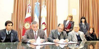 El municipio firm� convenios para el dise�o de dos obras viales y de un espacio verde 