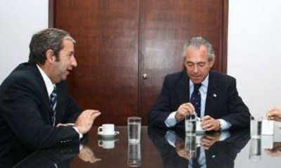 Cobos viene a Rosario y se reunir� con Barletta