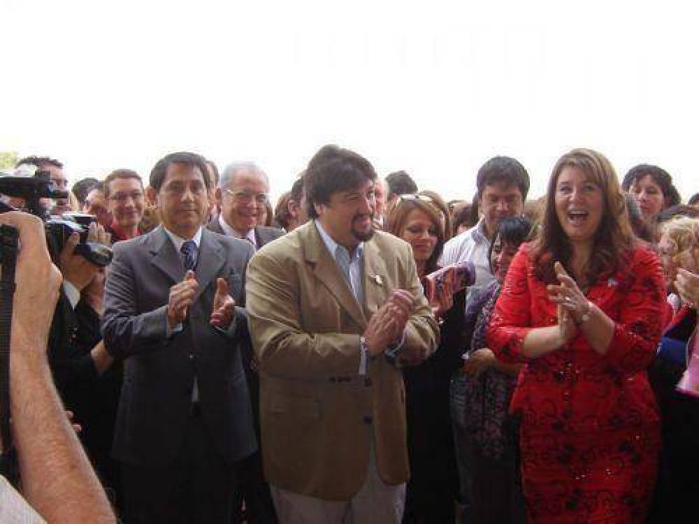 Closs anunci� un fondo de 3 millones de pesos destinado a cr�ditos para emprendedoras 