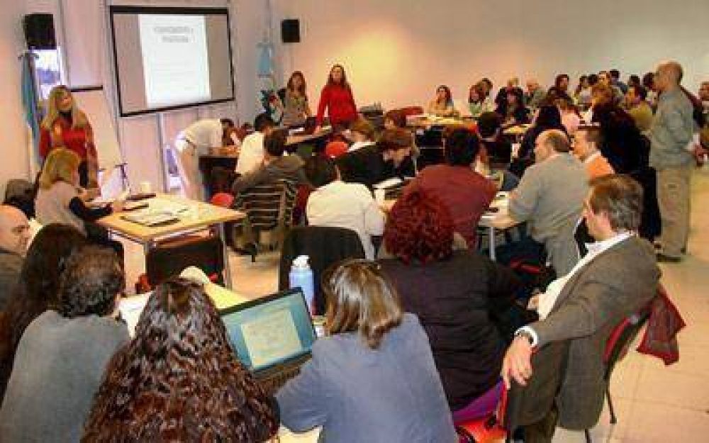 Nuevo secundario: se reunieron en Rawson los profesionales que dise�ar�n los contenidos