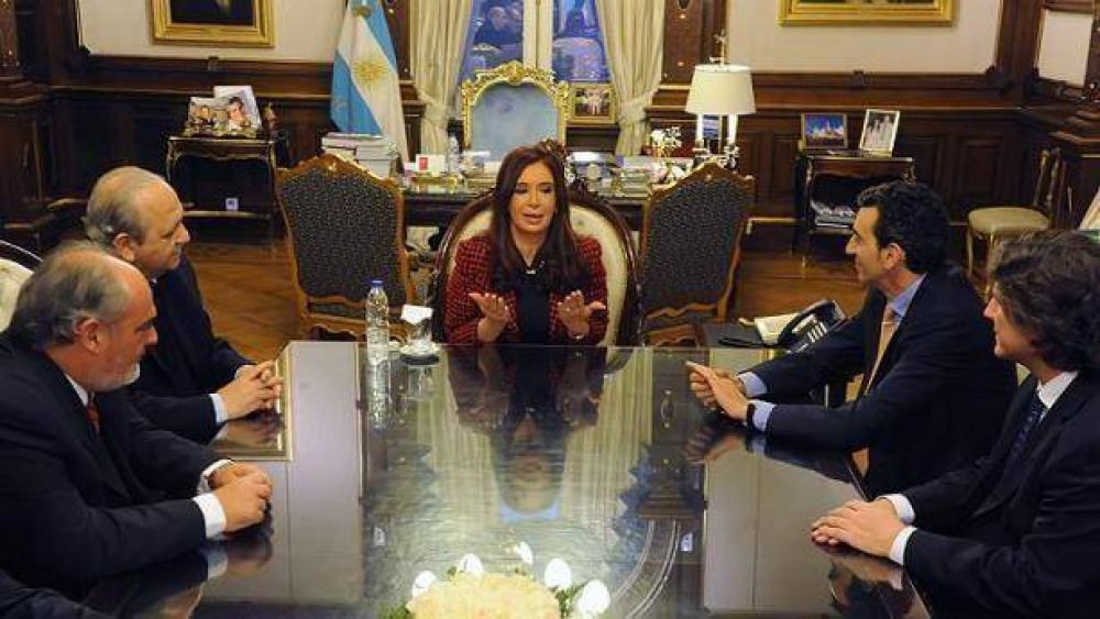 Catamarca firm� el desendeudamiento y dejar�a de lado planteo judicial por el 82% movil
