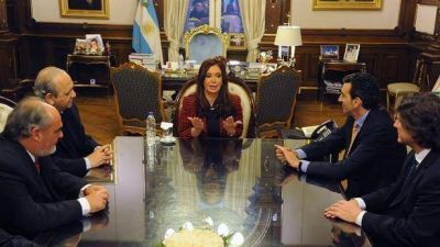 Catamarca firm� el desendeudamiento y dejar�a de lado planteo judicial por el 82% movil