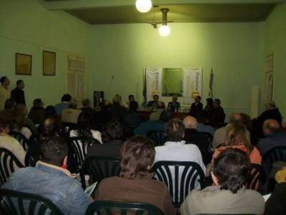 El Centro de Comercio inaugur� nuevas oficinas